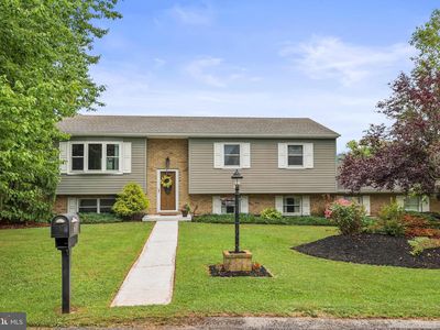 60 Red Stone Dr