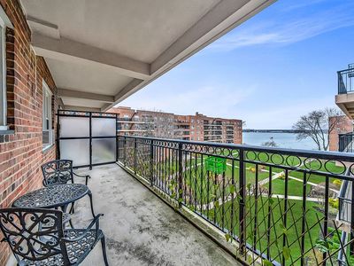 16241 Powells Cove Blvd APT 5C