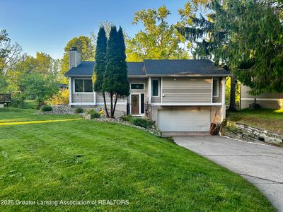 Property at 10026 Burgundy Blvd, Dimondale, MI