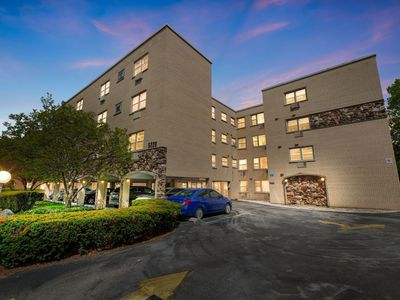 5220 Oakton St APT 103