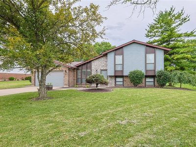 3863 Schroeder Dr
