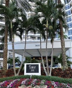 3600 Mystic Pointe Dr APT 1404