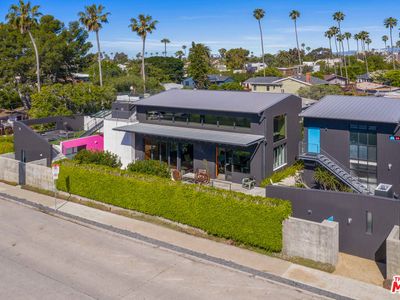 813 Palms Blvd