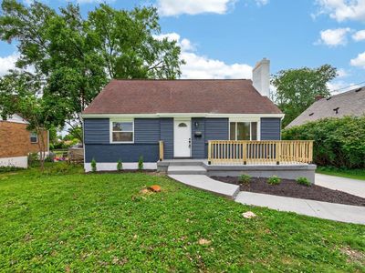 8957 Plainfield Rd