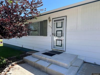 400 Hackberry St
