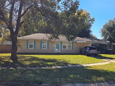 1523 Viosca St
