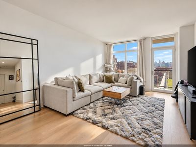 1400 Hudson St Unit 807