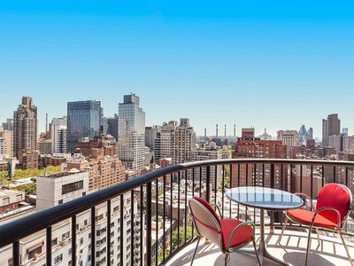 304 E 65th St APT 21A
