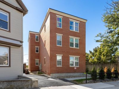 81 Chelsea St