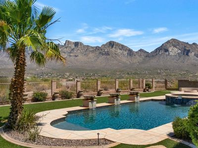 11028 N Pusch Ridge View Pl