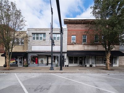 805-805 3rd Ave