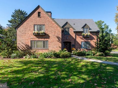 1027 McGrann Blvd