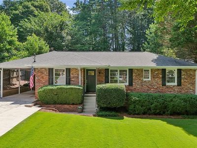 2201 Fairway Cir NE