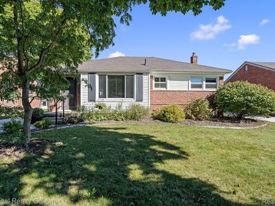120 Charlotte Ave