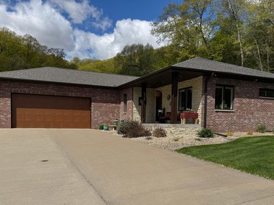 2760 Oakhurst Dr