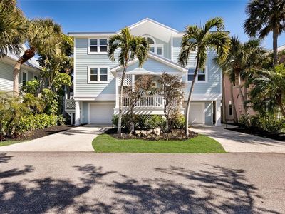 585 BUTTONWOOD BAY DRIVE