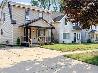Property at 25503 New York St, Dearborn Heights, MI