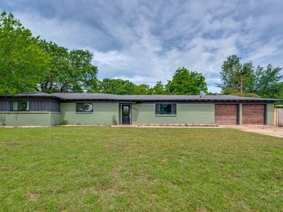 905 Hurstview Dr