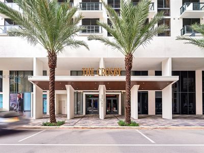 11 NE 6th St #706