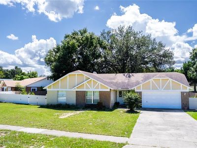 106 RED ROSE CIRCLE