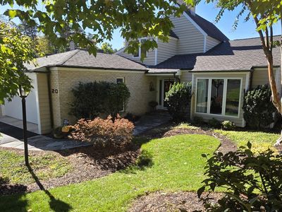 253 Island Green Dr