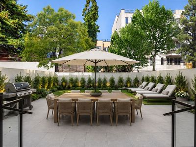 221 Frost St #1