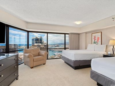 1088 Bishop St APT 3105