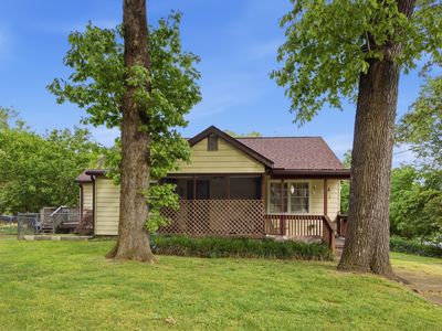 78 N Lake Ter