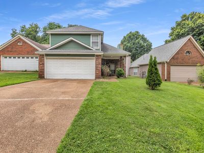 5543 Pine Oak Ln