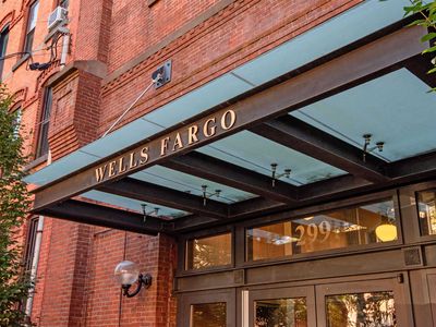 299 Pavonia Ave APT 1-8