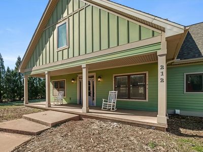 212 Winding Ln