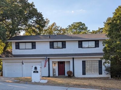 900 N Bowen Rd