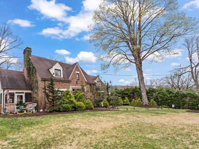 800 Edgewood Rd