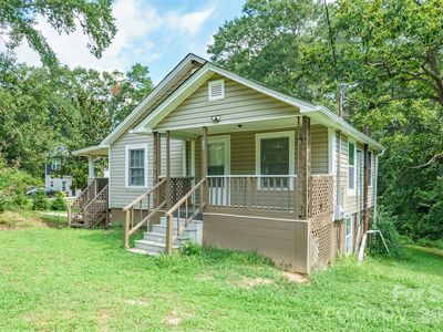 1028 East Dr