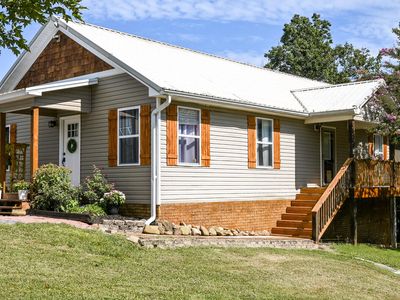 220 Sam Johnson Rd NW