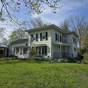 136 Sturgis St