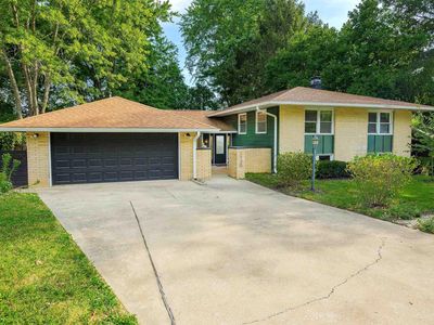 1130 W Briarcliff Dr