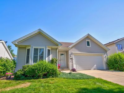 6122 Thornebury Dr