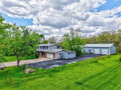 2865 E 2369th Rd