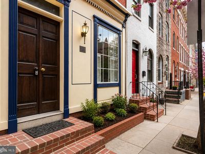 115 E West St