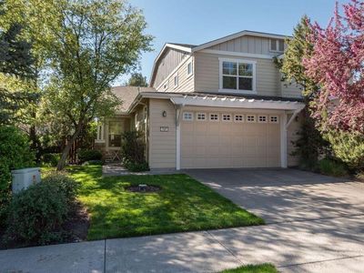 747 SW Silver Lake Blvd