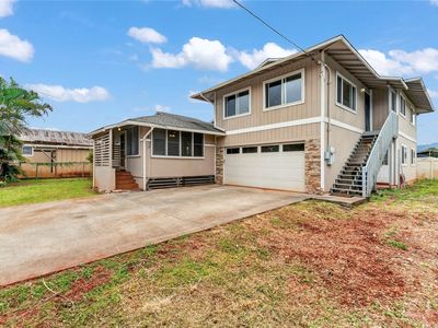 371 Mala St