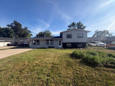 547 Redwood Rd