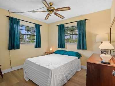 3358 SW 16th Court