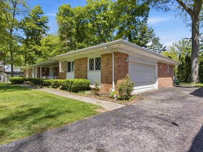 2800 Lakewood Ave