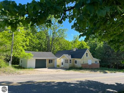 2570 Kettle Lake Rd NE