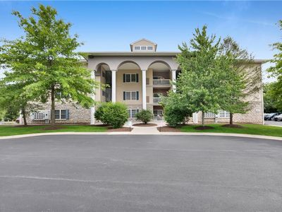 252 Walnut St #205