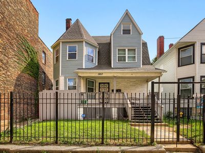 1957 E 72nd St