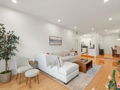 11947 Dorothy St APT 203