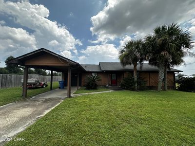 1603 E 40th Pl